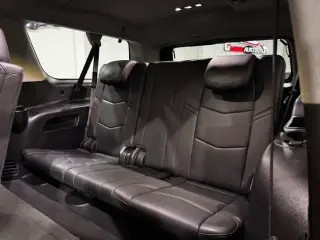 2018 CADILLAC Escalade ESV Luxury