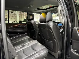 2018 CADILLAC Escalade ESV Luxury