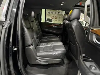 2018 CADILLAC Escalade ESV Luxury