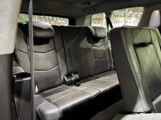 2018 CADILLAC Escalade ESV Luxury