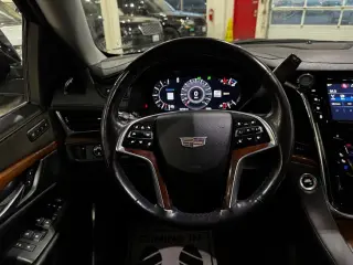 2018 CADILLAC Escalade ESV Luxury
