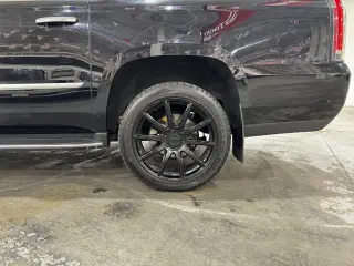 2018 CADILLAC Escalade ESV Luxury