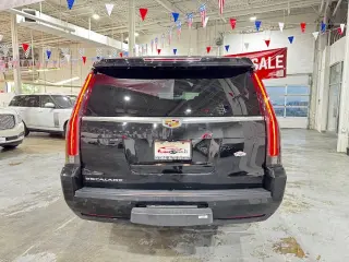 2018 CADILLAC Escalade ESV Luxury