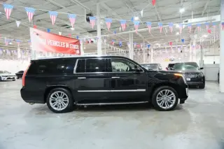 2019 CADILLAC Escalade ESV Luxury 1SB