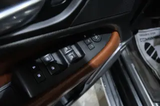 2019 CADILLAC Escalade ESV Luxury 1SB
