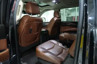 2019 CADILLAC Escalade ESV Luxury 1SB