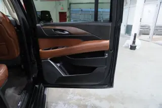 2019 CADILLAC Escalade ESV Luxury 1SB