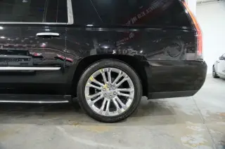 2019 CADILLAC Escalade ESV Luxury 1SB