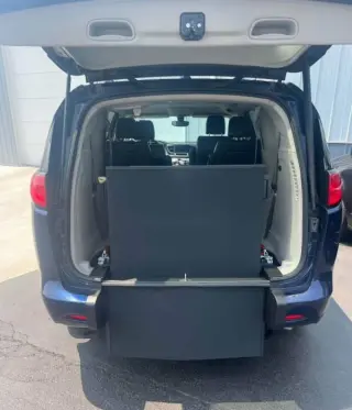 2020 Chrysler Voyager LXi