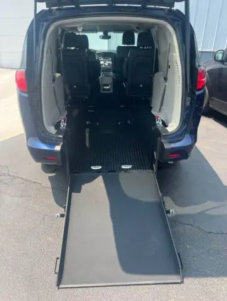 2020 Chrysler Voyager LXi
