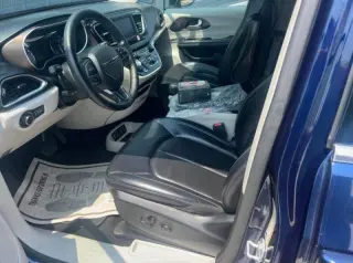 2020 Chrysler Voyager LXi