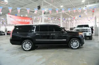 2017 CADILLAC Escalade ESV Platinum