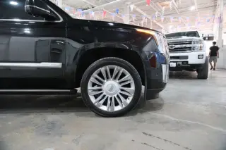 2017 CADILLAC Escalade ESV Platinum