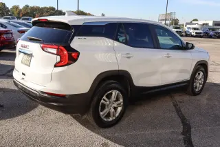 2024 GMC Terrain FWD 4dr SLE