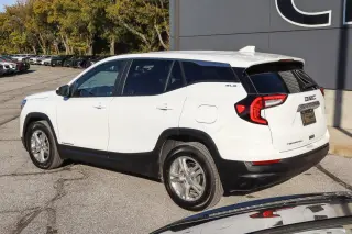 2024 GMC Terrain FWD 4dr SLE