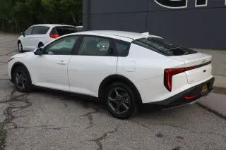 2025 Kia K4 LXS FWD