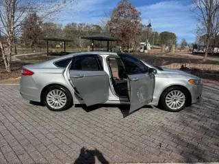 2013 Ford Fusion Hybrid SE