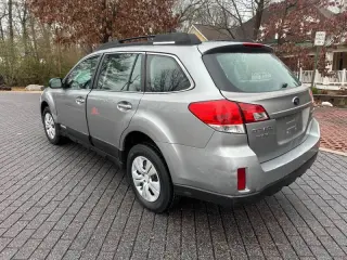 2011 Subaru Outback 2.5i