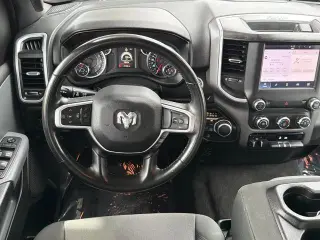 Ram 1500 2022 4x4 Big Horn 4dr Crew Cab 5.6 ft. SB Pickup