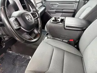 Ram 1500 2022 4x4 Big Horn 4dr Crew Cab 5.6 ft. SB Pickup