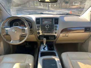 2012 Nissan Armada SV