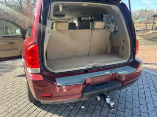 2012 Nissan Armada SV