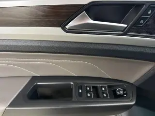 Volkswagen Atlas 2023 V6 SE 4dr SUV w/Technology