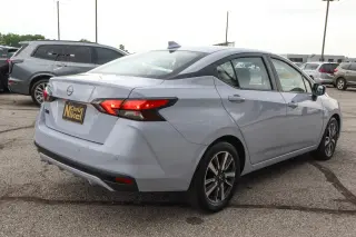 2025 Nissan Versa SV CVT