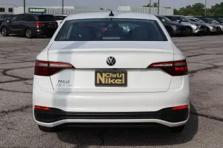 2022 Volkswagen Jetta S Auto