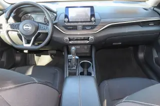 2024 Nissan Altima 2.5 SV Sedan