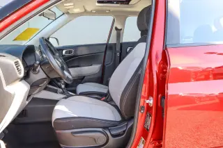 2025 Hyundai Venue SEL IVT
