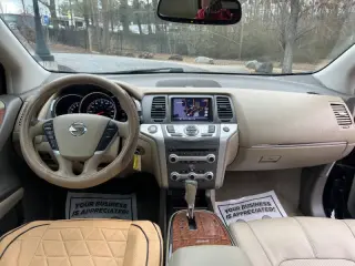 2011 Nissan Murano LE