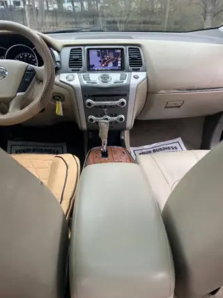 2011 Nissan Murano LE