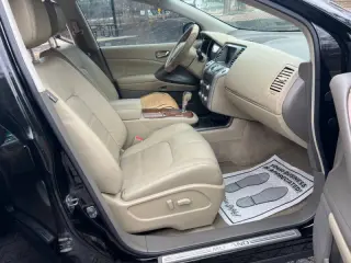 2011 Nissan Murano LE