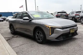 2025 Kia K4 LXS FWD