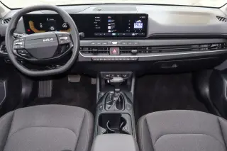 2025 Kia K4 LXS FWD