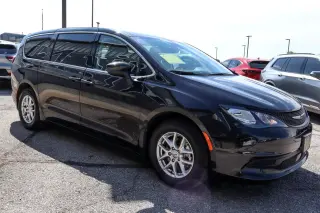 2023 Chrysler Voyager LX FWD