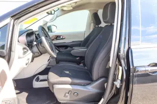 2023 Chrysler Voyager LX FWD