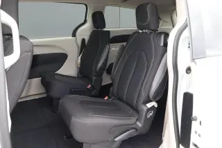 2023 Chrysler Voyager LX FWD