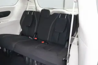 2023 Chrysler Voyager LX FWD