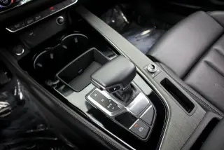 Audi A4 2023 AWD quattro S line Premium Plus 45 TFSI 4dr Sedan
