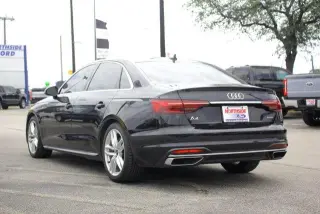 Audi A4 2023 AWD quattro S line Premium Plus 45 TFSI 4dr Sedan