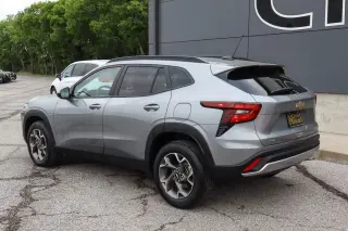 2025 Chevrolet Trax FWD 4dr LT