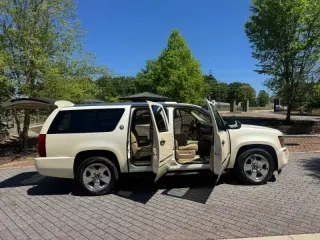 2010 Chevrolet Suburban LTZ