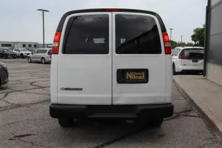 2019 Chevrolet Express Passenger RWD 3500 135 LS