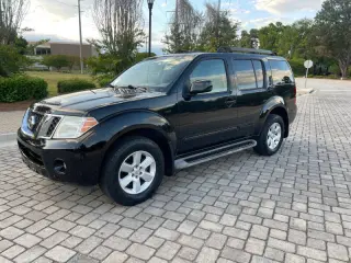 2011 Nissan Pathfinder S