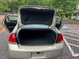 2010 Chevrolet Impala LS