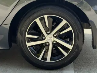 Honda Civic 2024 LX 4dr Hatchback