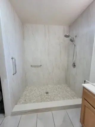 HACEMOS REMODELING KITCHEN/BAT