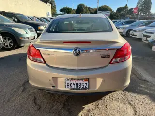 2012 Buick Regal Premium 1